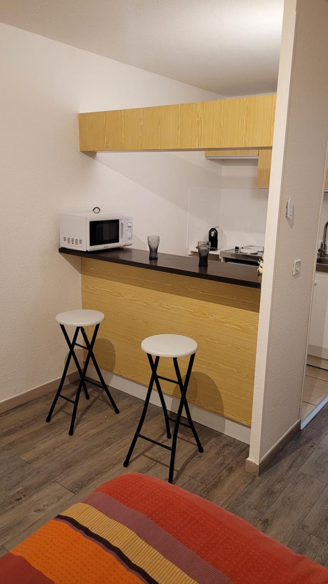 Grand Studio Confortable Jusqu'A 4 Personnes 迪涅莱班 外观 照片