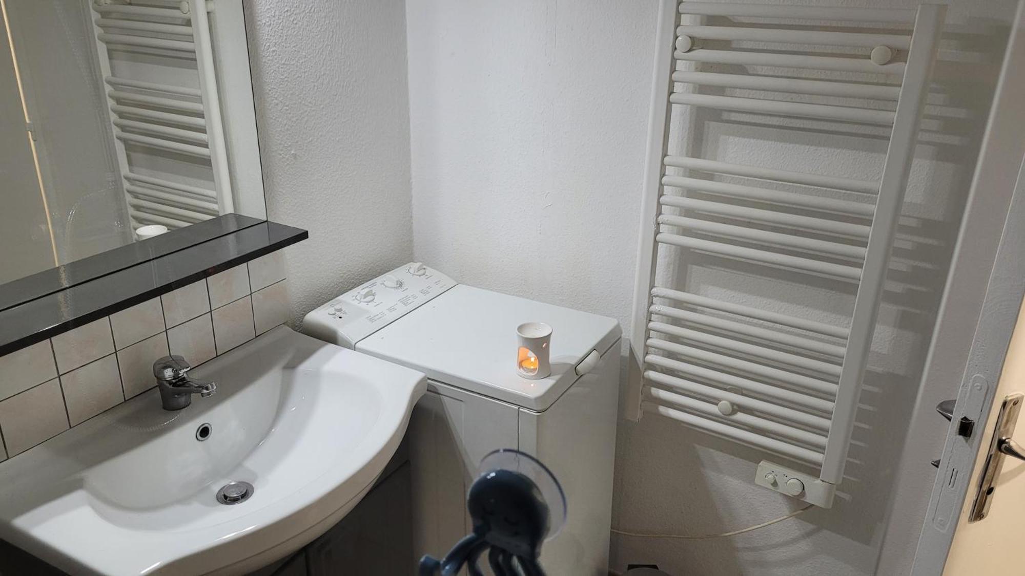 Grand Studio Confortable Jusqu'A 4 Personnes 迪涅莱班 外观 照片