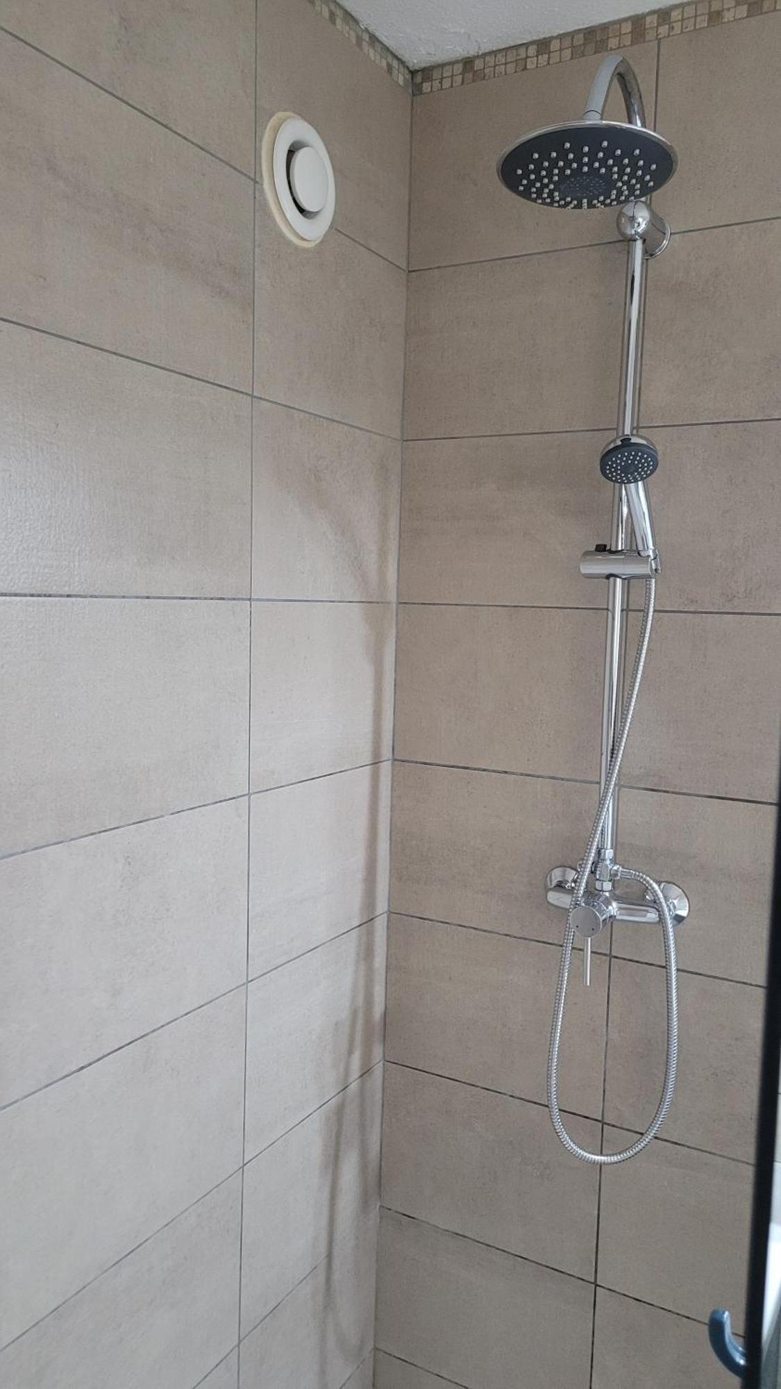 Grand Studio Confortable Jusqu'A 4 Personnes 迪涅莱班 外观 照片